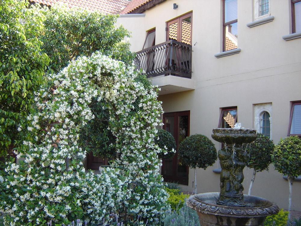 Bohemian Guesthouse - Pretoria-Noord Buitenkant foto